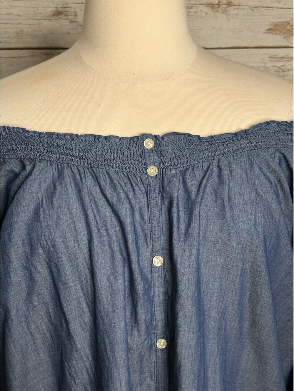 Old Navy chambray off-shoulder floral embroidered button-front tunic dress 20 - Picture 2 of 9